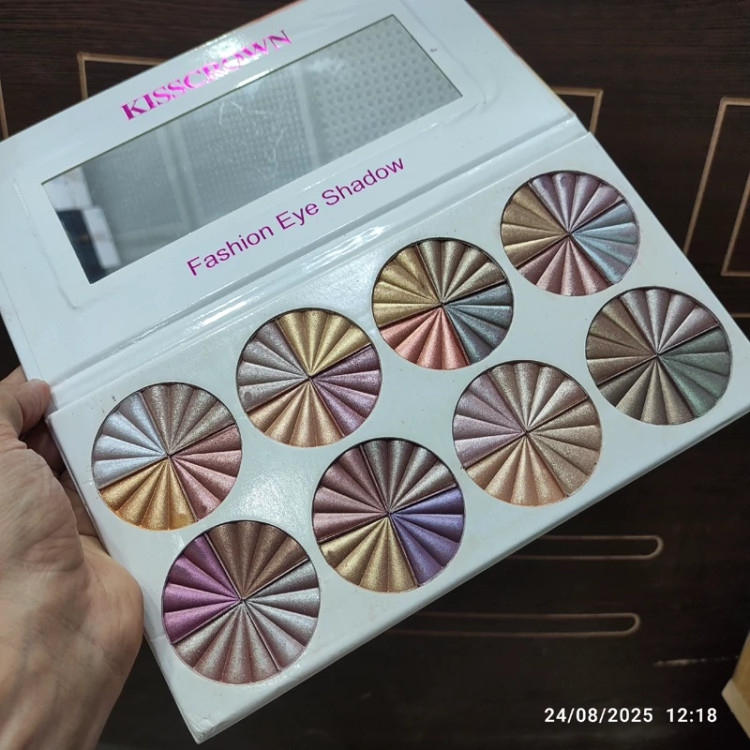 پالت سایه 32 رنگ kiss crown